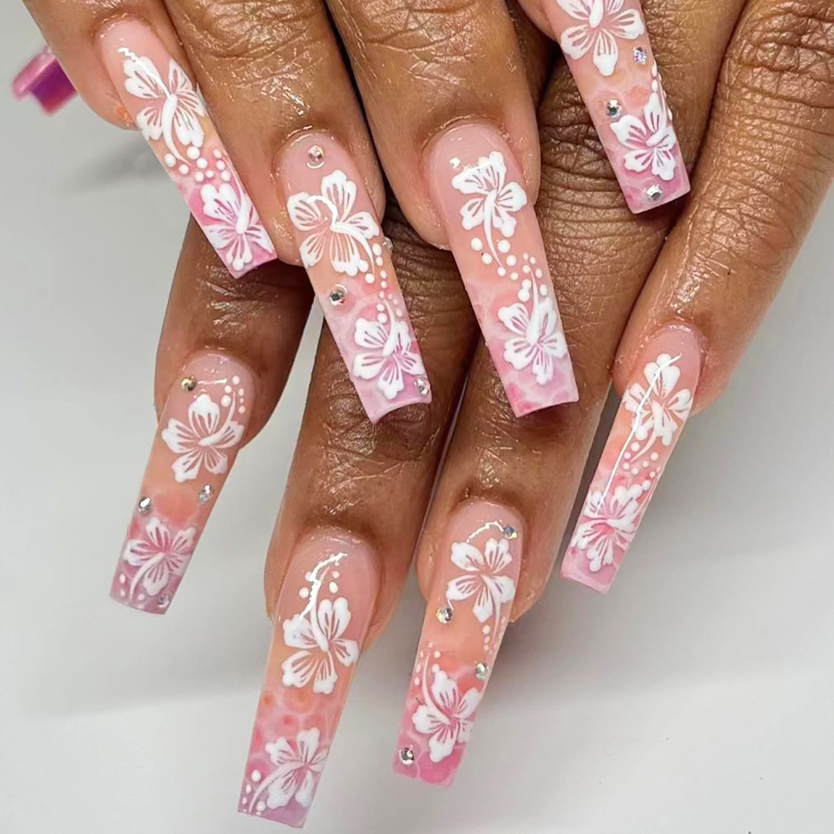 24 قطعة الأظافر الفرنسية السود - مراجعة Nail Art Press On وسعره